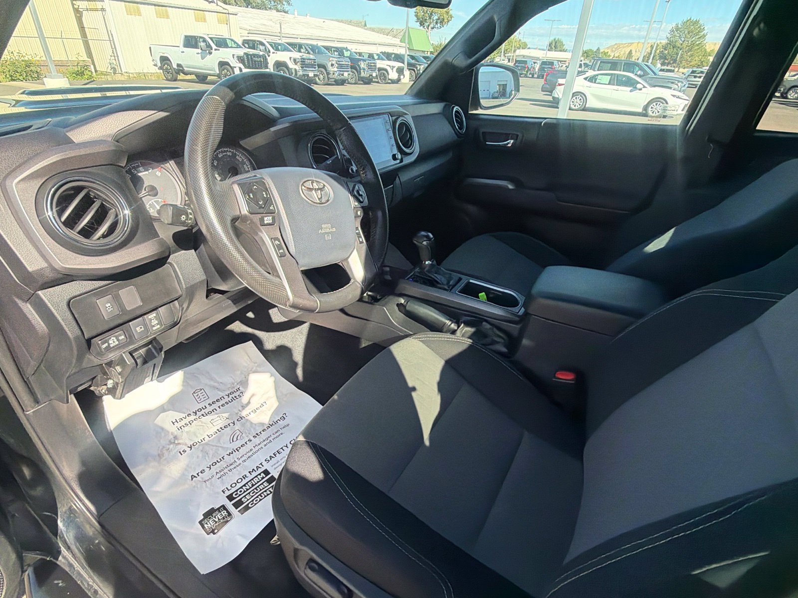 Used 2020 Toyota Tacoma TRD Sport AWD/4WD image 10