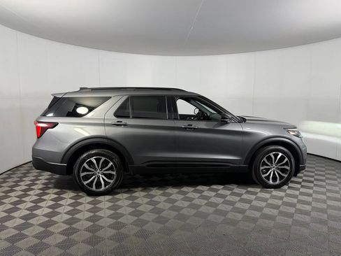 Used 2025 Ford Explorer ST-Line AWD/4WD image 5