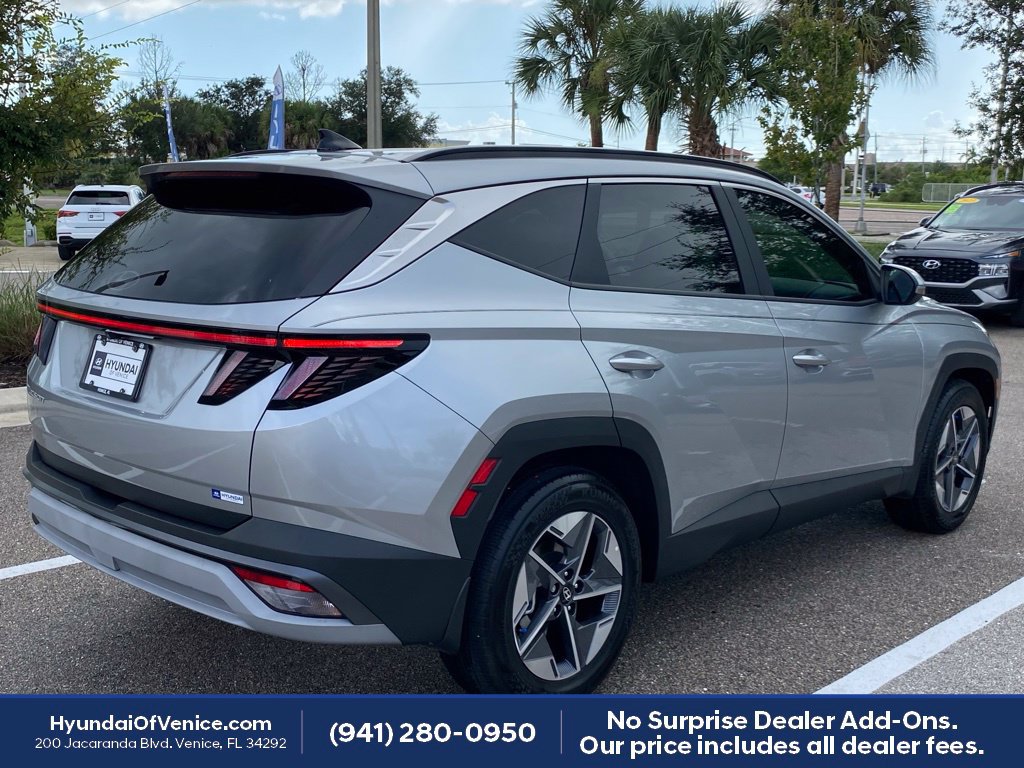 Certified 2025 Hyundai Tucson SEL FWD image 11