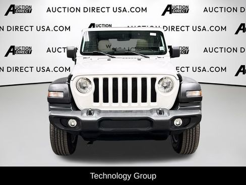 Used 2021 Jeep Wrangler Unlimited Sport AWD/4WD image 3