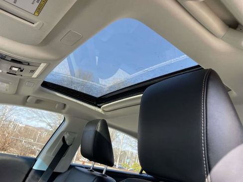 Used 2024 Lexus ES 250 w/ Premium Package image 21