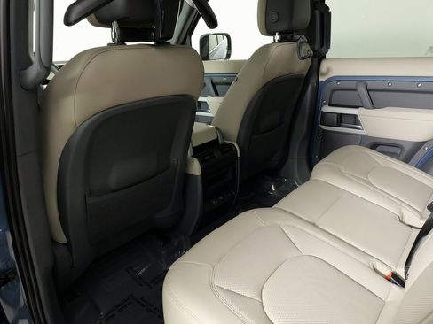Used 2024 Land Rover Defender 110 S image 50
