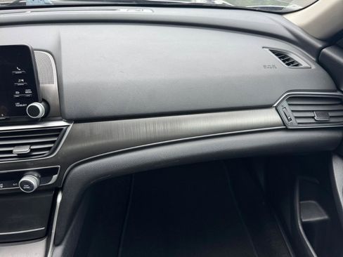 Used 2019 Honda Accord LX image 21
