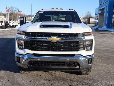 New 2026 Chevrolet Silverado 3500 LT w/ Texas Edition image 17
