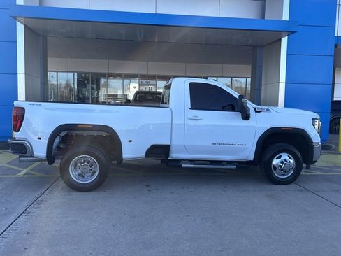 Used 2024 GMC Sierra 3500 SLE w/ SLE Convenience Package image 2