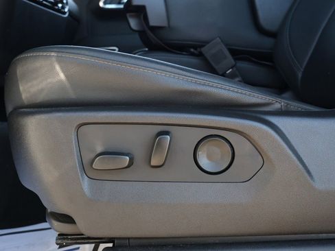 Used 2024 GMC Sierra 1500 SLT w/ X31 Off-Road Package image 27