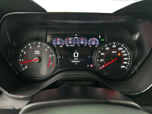 Used 2021 Chevrolet Camaro SS RWD image 16