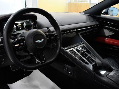 Used 2024 Aston Martin DB12 Coupe RWD image 25