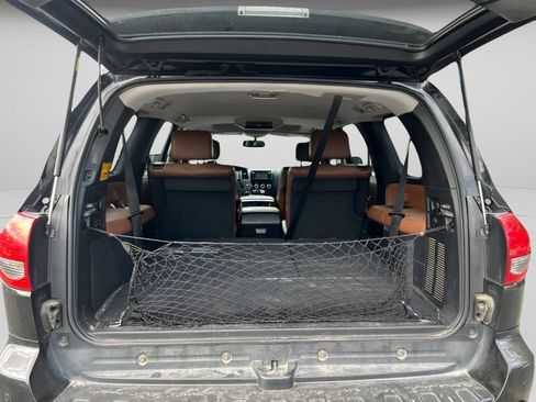 Used 2014 Toyota Sequoia Platinum AWD/4WD image 9