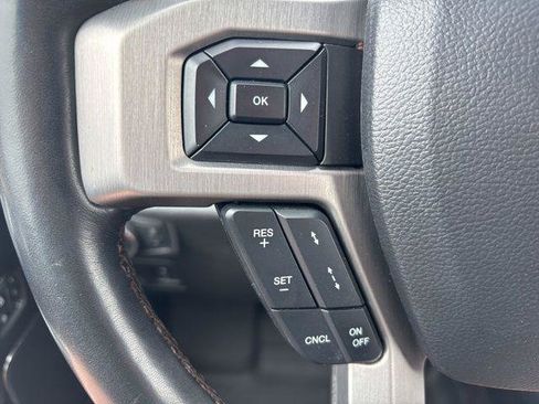 Used 2020 Ford F150 Platinum w/ Equipment Group 701A Luxury AWD/4WD image 22
