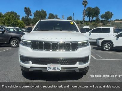 Used 2023 Jeep Wagoneer Series III w/ Rear Seat Video Group 1