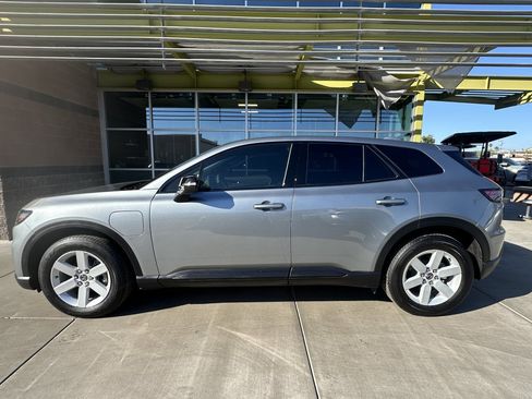 Used 2024 Honda Prologue EX image 6