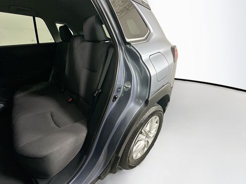 Used 2022 Toyota Corolla Cross LE FWD image 26