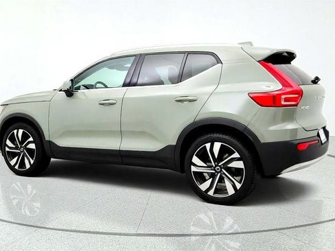 Used 2024 Volvo XC40 B5 Plus w/ Protection Package Premier AWD/4WD image 7
