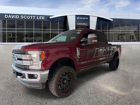 Used 2017 Ford F250 Lariat w/ Lariat Ultimate Package AWD/4WD image 4