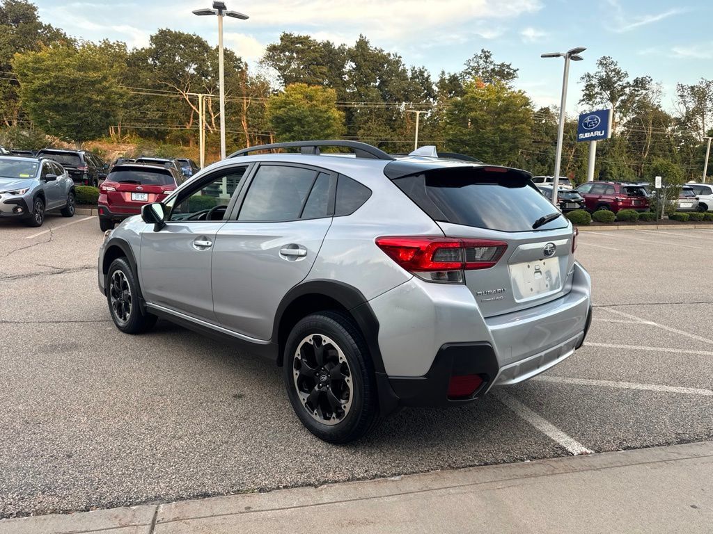 Used 2021 Subaru Crosstrek 2.0i Premium w/ Moonroof Package AWD/4WD image 3