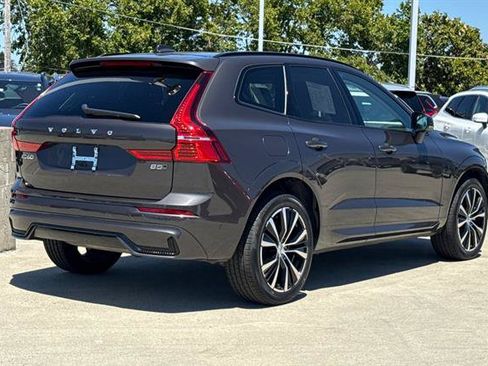 Certified 2025 Volvo XC60 B5 Plus AWD/4WD image 3