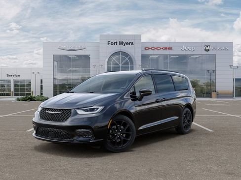 New 2026 Chrysler Pacifica Select FWD image 1