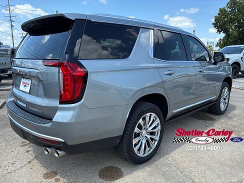 Used 2024 GMC Yukon Denali w/ Denali Reserve Package RWD image 14