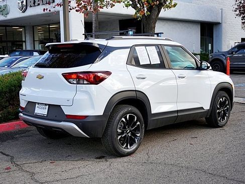 Used 2022 Chevrolet TrailBlazer LT w/ Convenience Package image 8