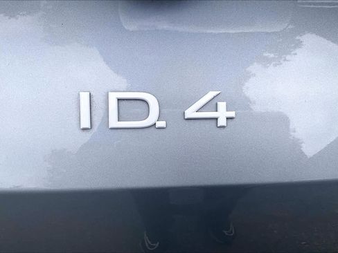 Used 2025 Volkswagen ID.4 Pro AWD/4WD image 9