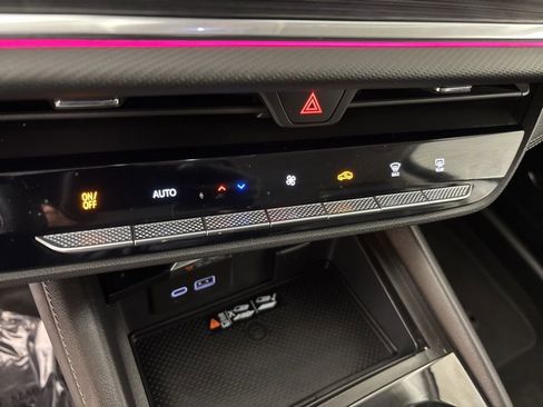 Used 2025 Buick Envision Preferred image 35