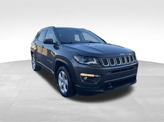 Used 2018 Jeep Compass Latitude w/ Popular Equipment Group video 2