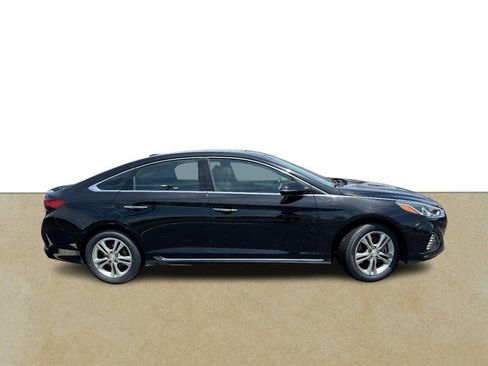 Used 2019 Hyundai Sonata Sport w/ Tech Package 03 FWD image 2
