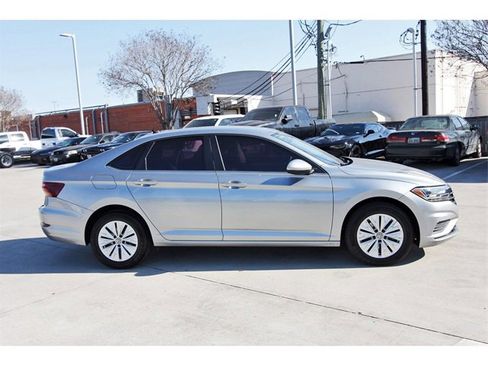 Used 2019 Volkswagen Jetta S w/ Driver Assistance Package image 5