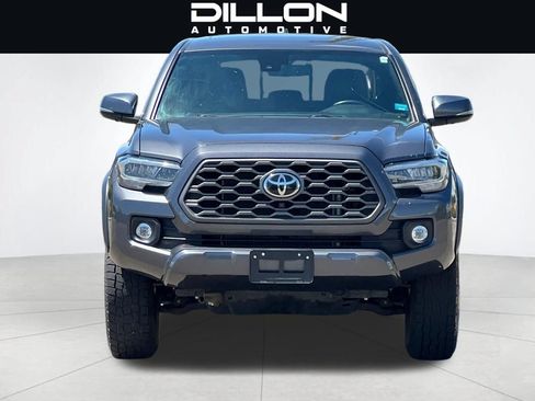 Used 2021 Toyota Tacoma TRD Off-Road w/ TRD Premium Off Road Package AWD/4WD image 9