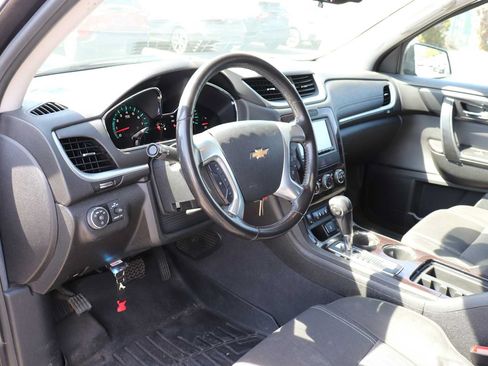 Used 2017 Chevrolet Traverse LT AWD/4WD image 10