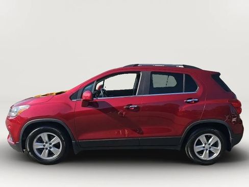 Used 2018 Chevrolet Trax LT w/ Driver Confidence Package image 2