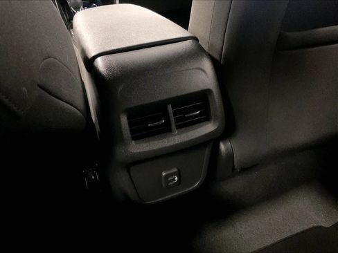 Used 2022 Chevrolet Equinox LT w/ LPO, Floor Liner Package image 27