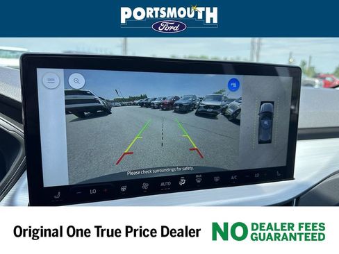 New 2024 Ford Escape SE w/ PHEV Premium Package FWD image 14