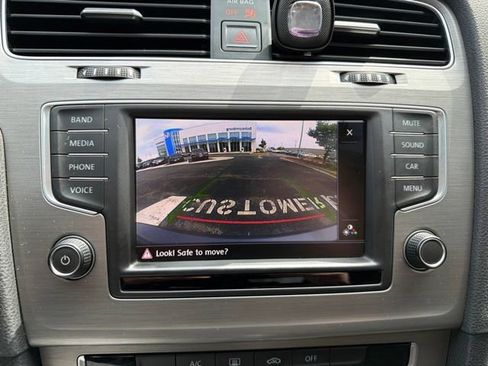 Used 2016 Volkswagen Golf S FWD image 13