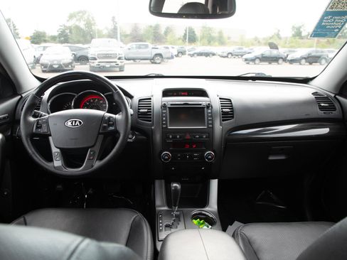 Used 2013 Kia Sorento SX w/ SX Premium Pkg FWD image 16