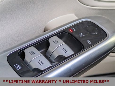 Used 2023 Mercedes-Benz C 300 Sedan image 25