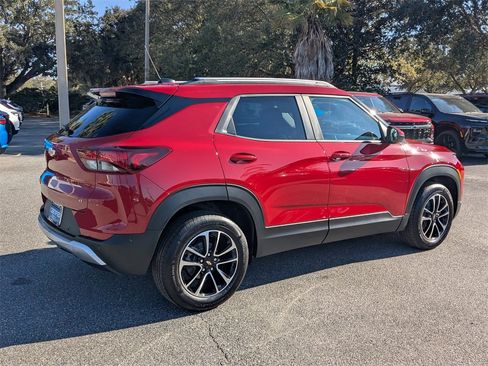 Certified 2026 Chevrolet TrailBlazer LT w/ Driver Confidence Package image 3