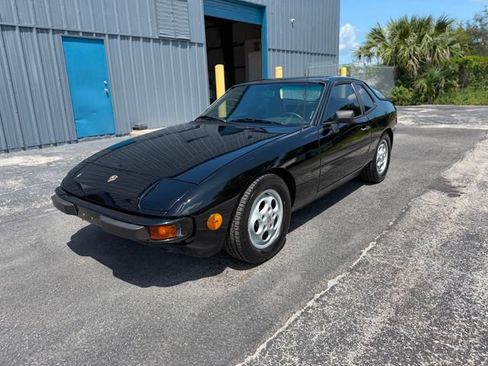 Used 1988 Porsche 924 S RWD image 85