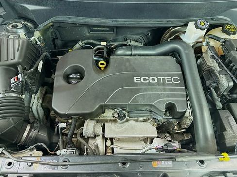 Used 2018 Chevrolet Equinox Premier image 34