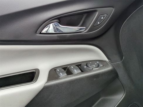 Used 2023 Chevrolet Equinox LT image 15