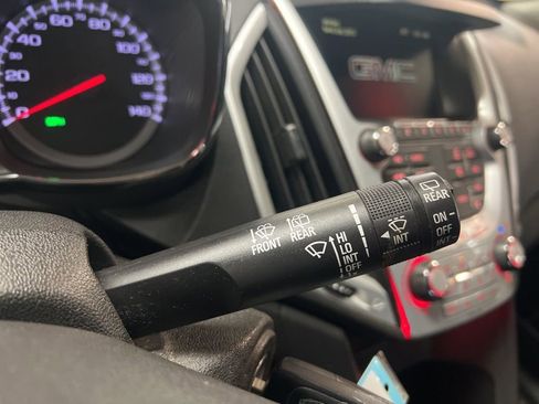 Used 2015 GMC Terrain SLE image 13