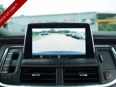 Used 2021 Chevrolet Suburban LT RWD image 11