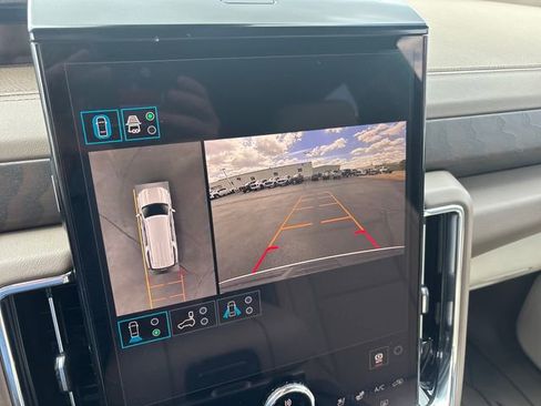 New 2026 GMC Yukon XL Denali w/ Sun & Power Step Package AWD/4WD image 22