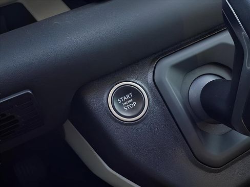 Used 2020 Land Rover Defender 110 S image 21