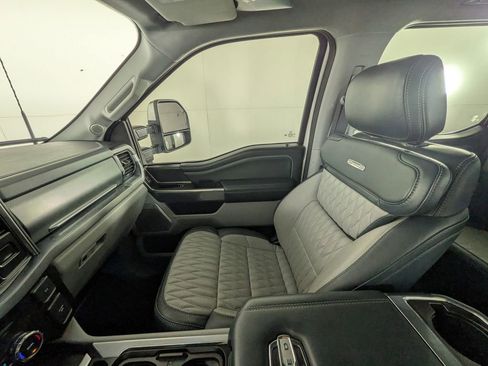 Used 2024 Ford F250 Limited w/ FX4 Off-Road Package image 33