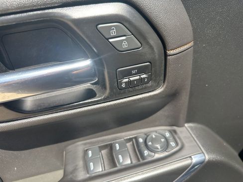 Used 2021 GMC Sierra 1500 AT4 w/ AT4 Premium Package AWD/4WD image 19