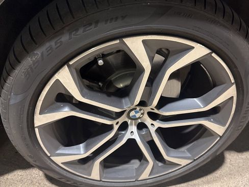 Used 2019 BMW X5 xDrive50i w/ Executive Package image 7