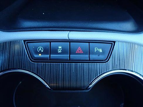 Used 2022 GMC Acadia SLT w/ Preferred Package image 23