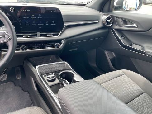 Certified 2026 Chevrolet Equinox LT FWD image 19
